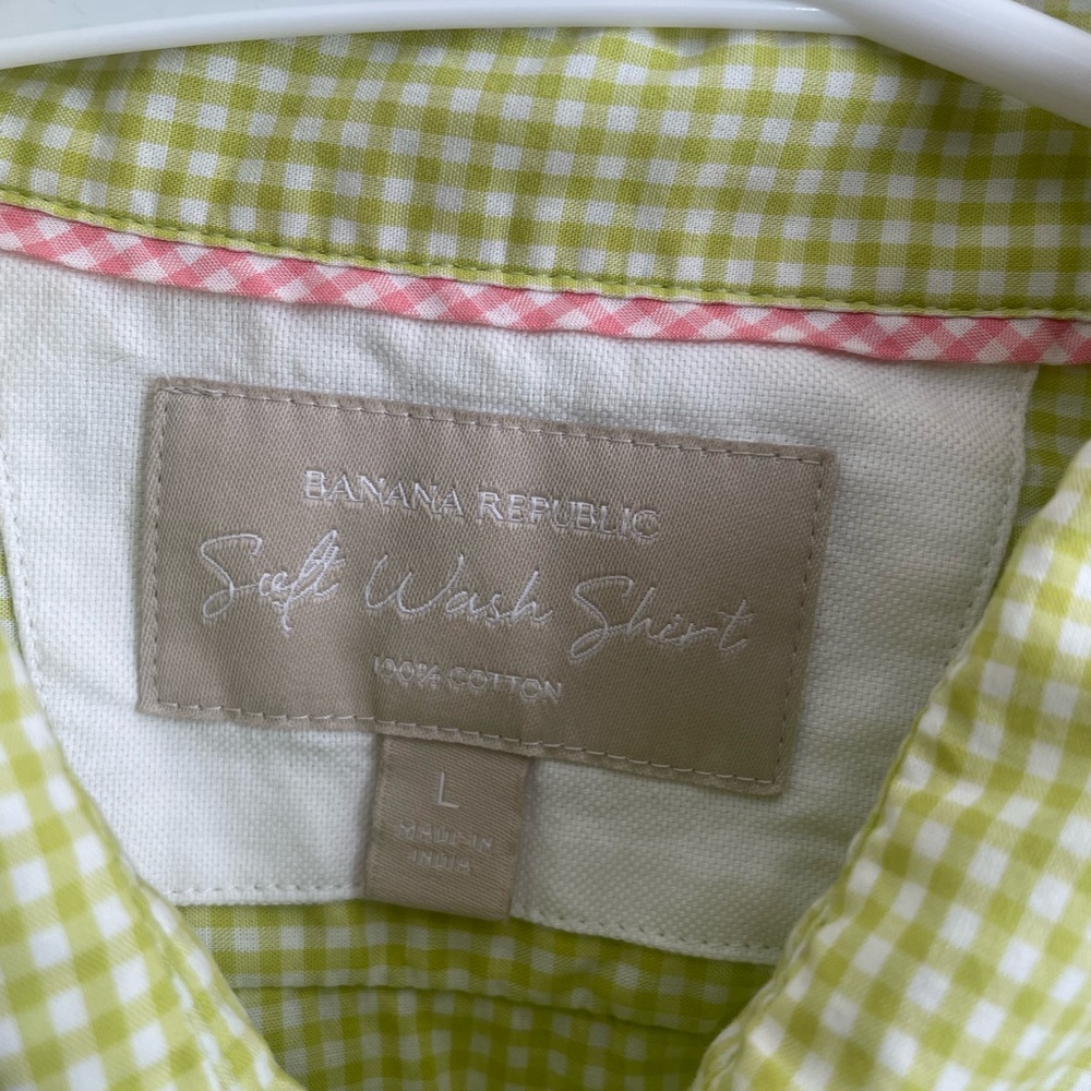 Banana Republic Soft Wash 100% Cotton Button Down - Picture 2 of 3